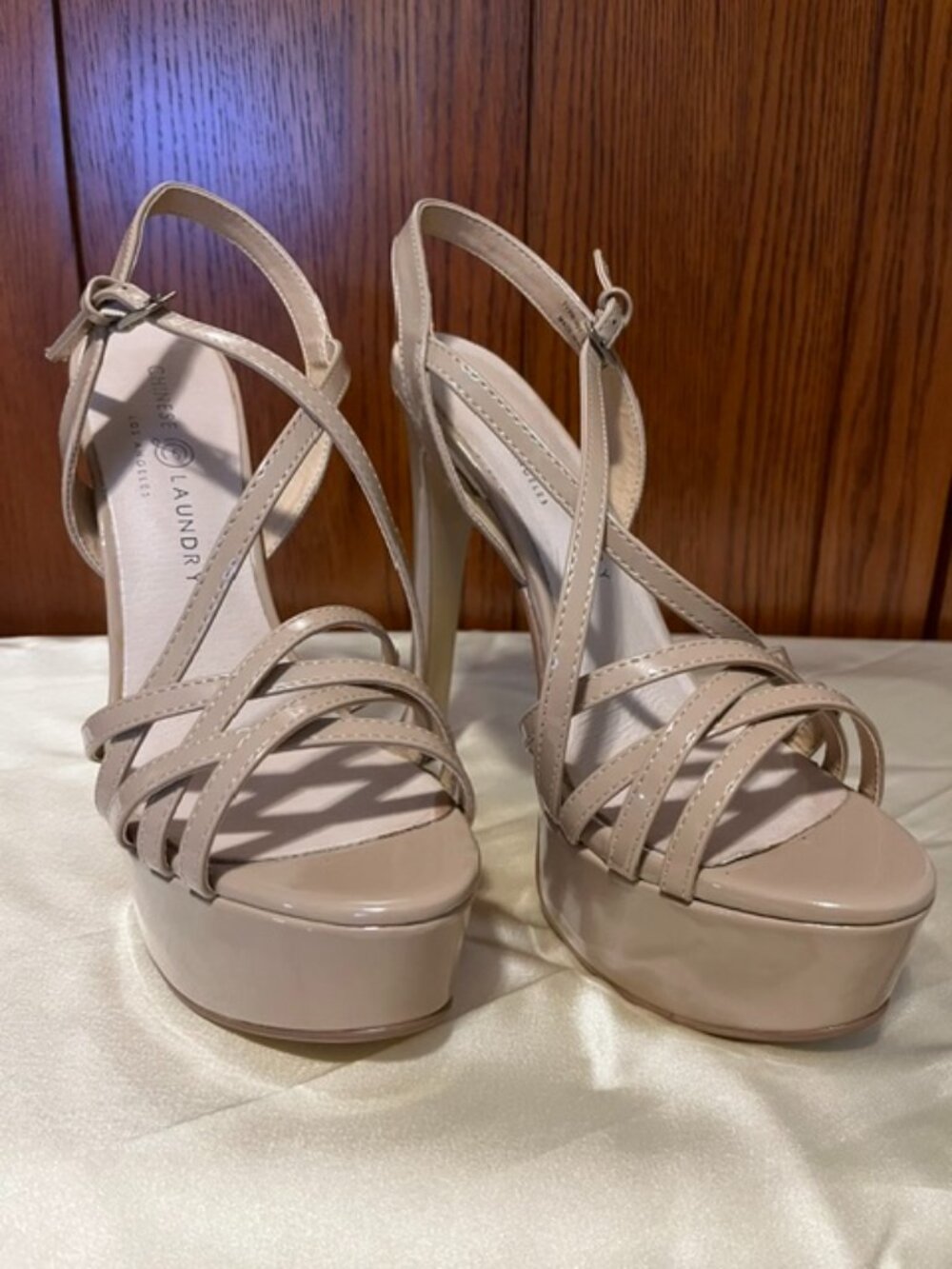 Like new! Chinese Laundry size 9 nude Teaser strappy heels